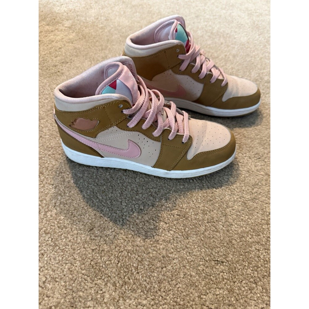 Grade School Jordan 1 Mid Retro Bunny Style Code 724072-730 Size 5.5Y No Box
